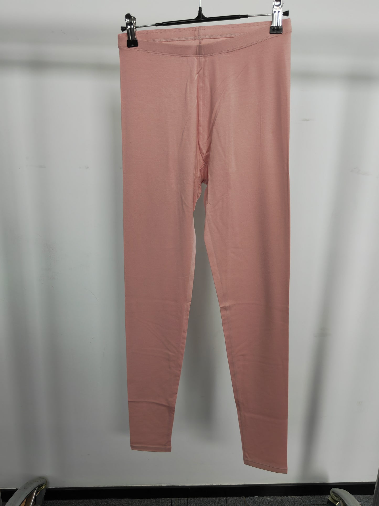 Lady's pink long-sleeved modal pajama set
