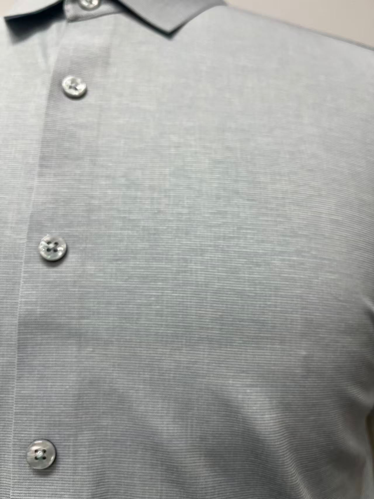 Seamless Men's Short-Sleeved Shirt