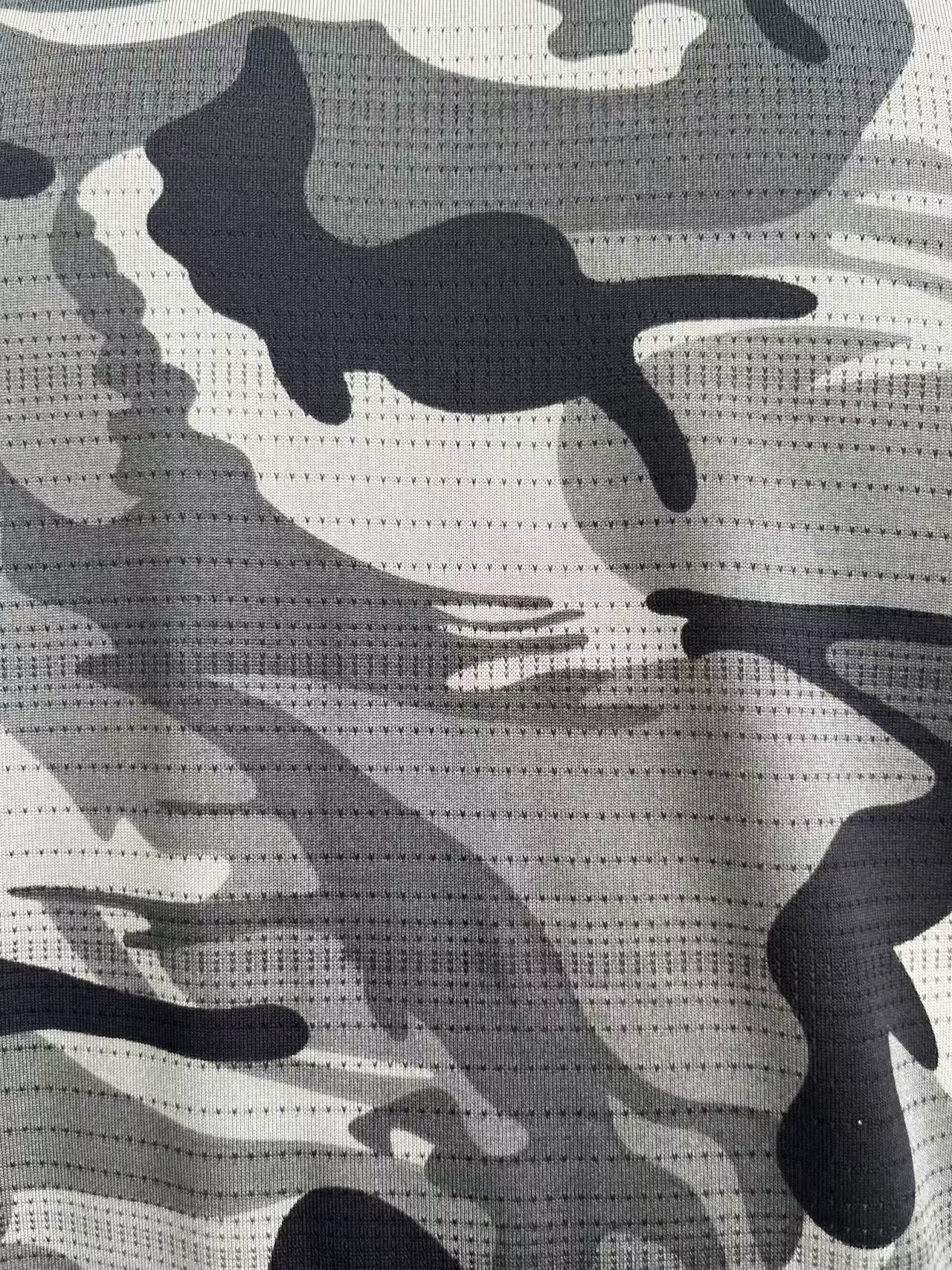 Camouflage mesh sports T-shirt