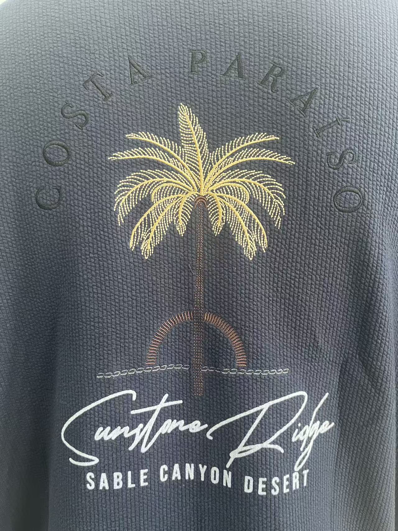 Jacquard fabric men T-shirt back with embroidery