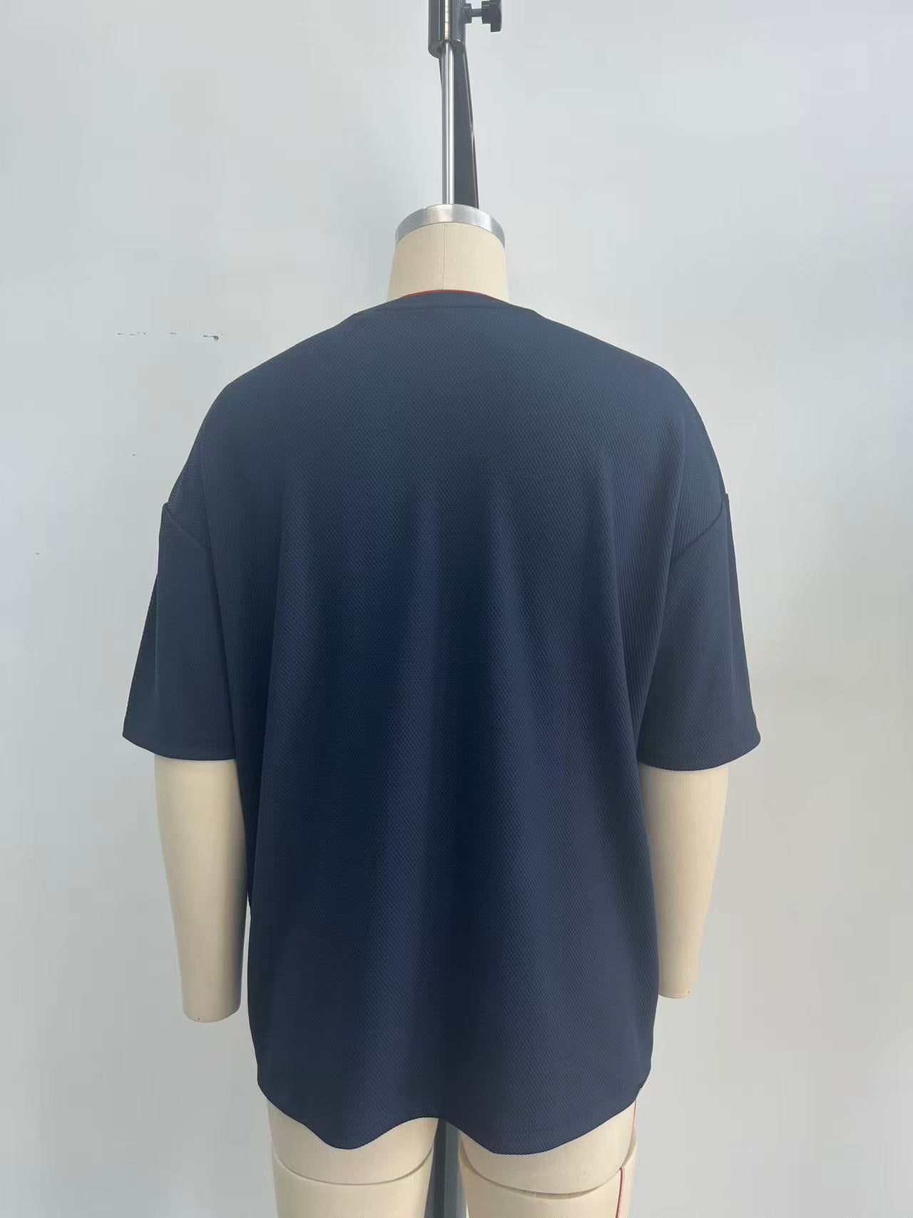 Jacquard fabric men T-shirt with embroidery and Gradient color printing