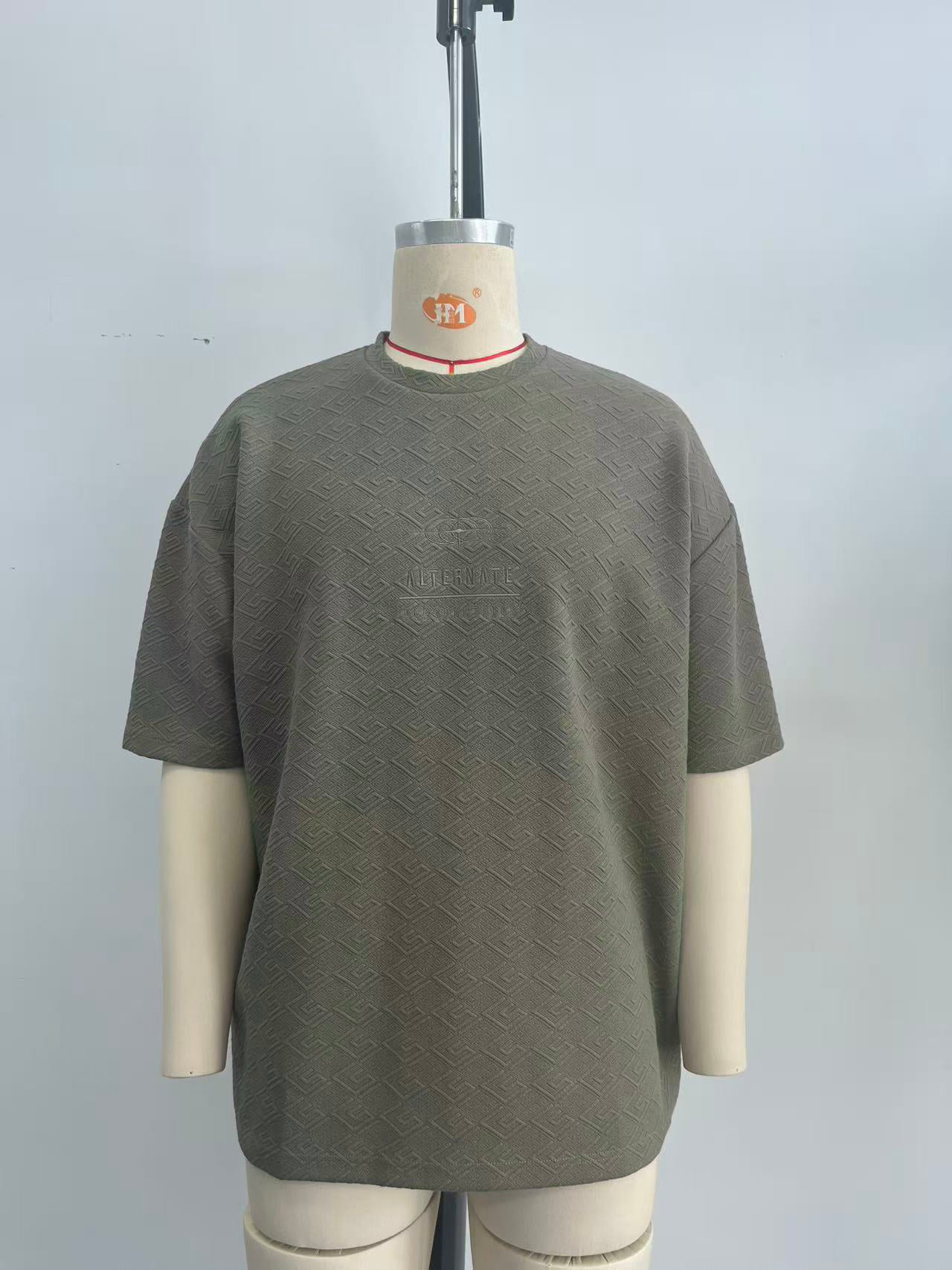 Jacquard fabric men khaki T-shirt with embroidery