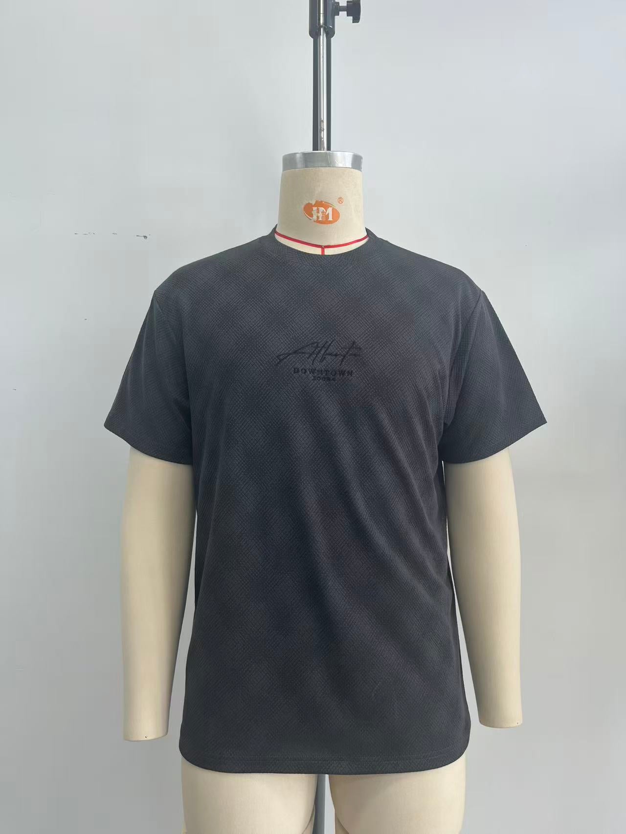 Jacquard fabric men black T-shirt with embroidery