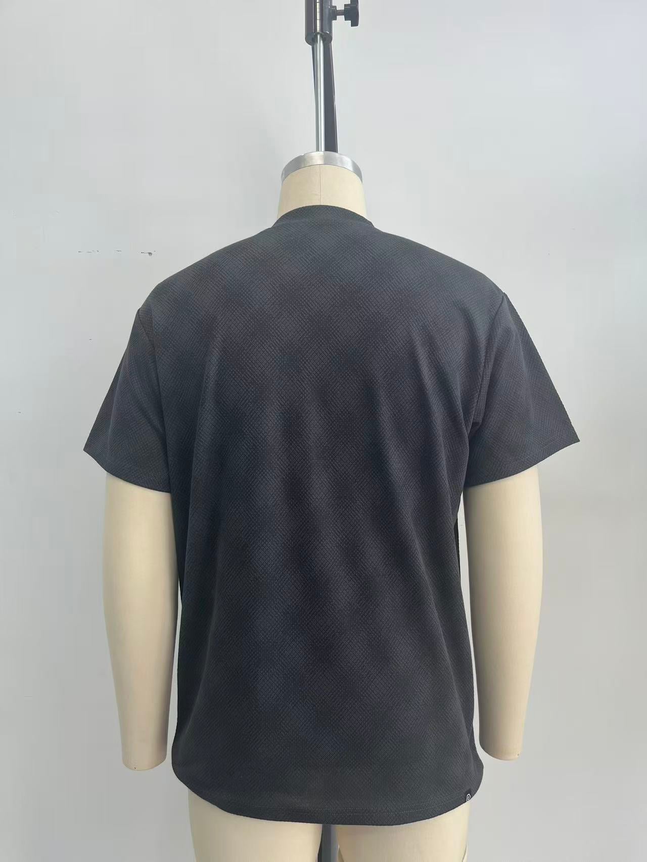 Jacquard fabric men black T-shirt with embroidery