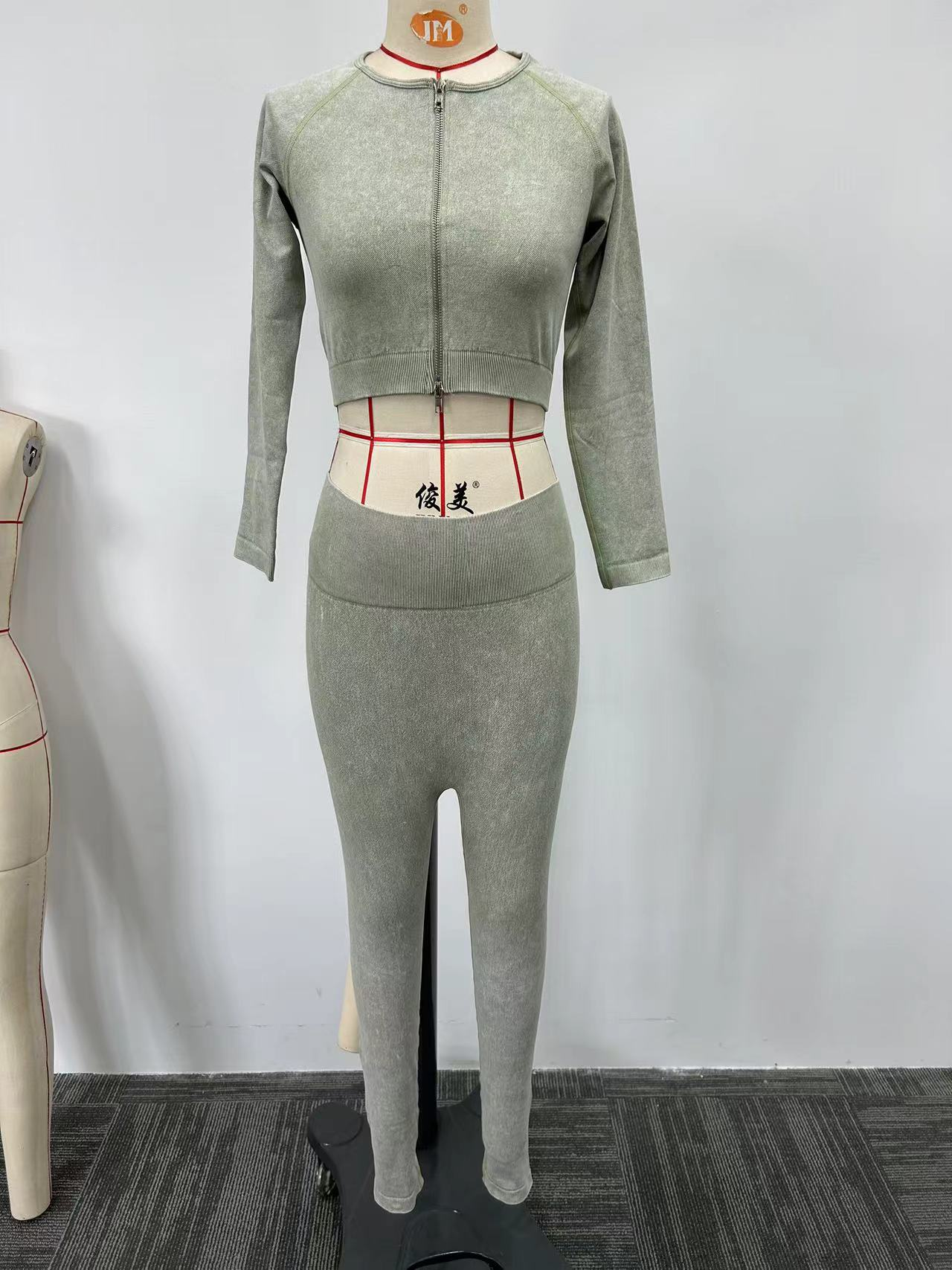 Green yoga set