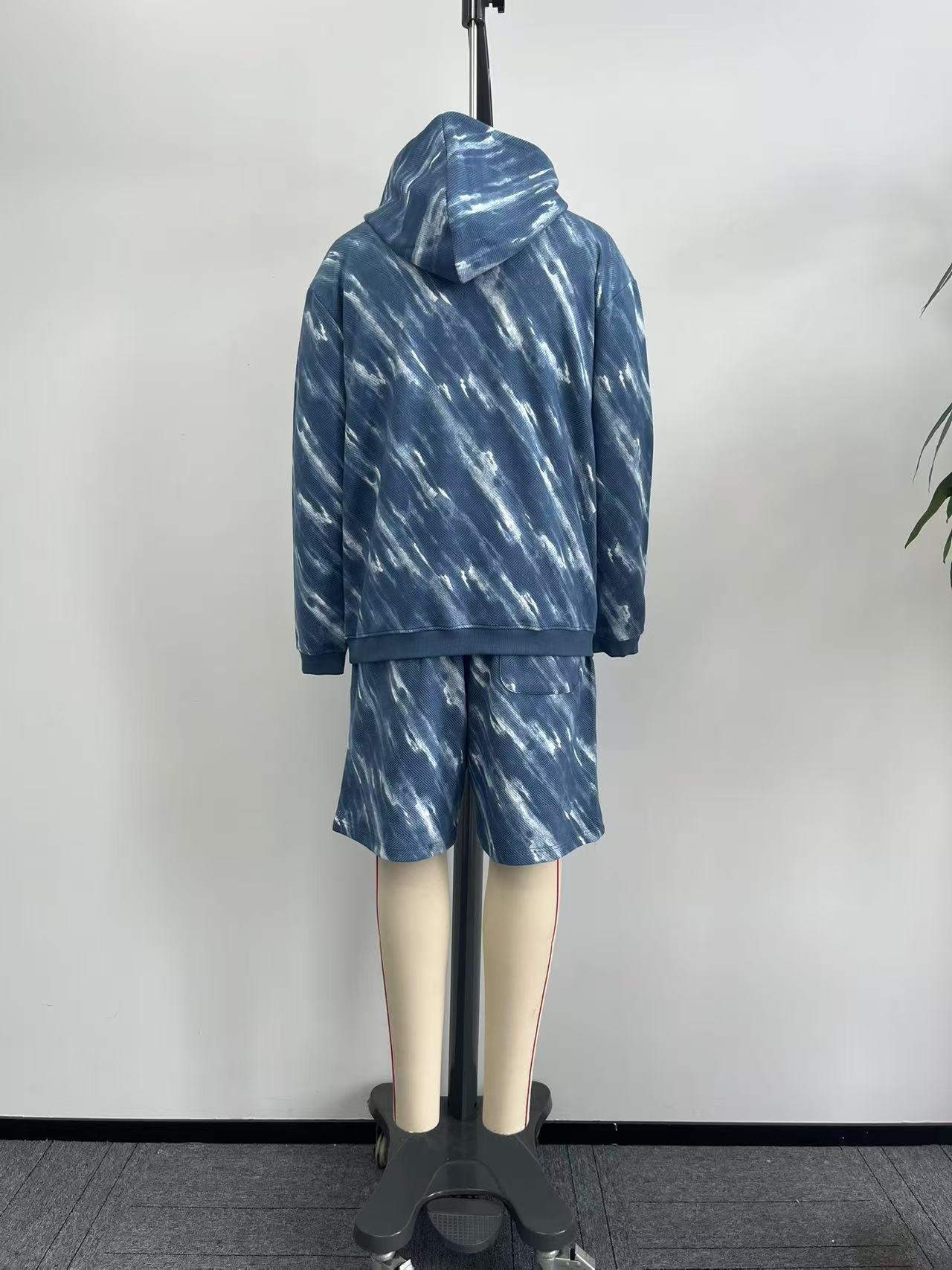 Men's pullover and shorts set with jacquard gradient color fabric