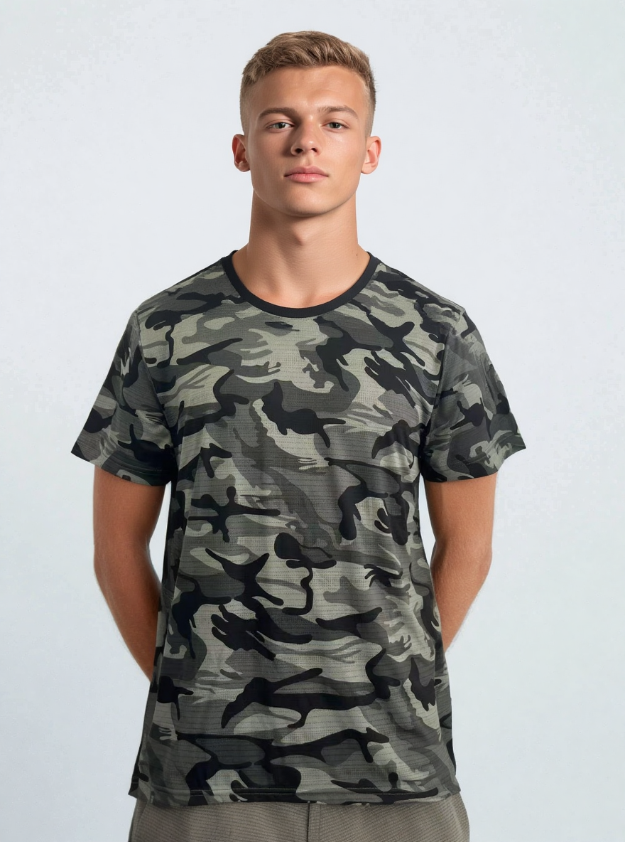 Camouflage mesh sports T-shirt