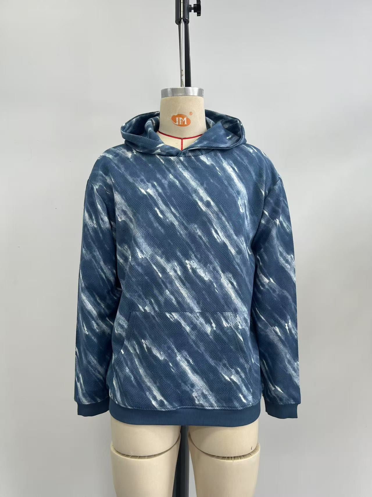 Men's pullover and shorts set with jacquard gradient color fabric